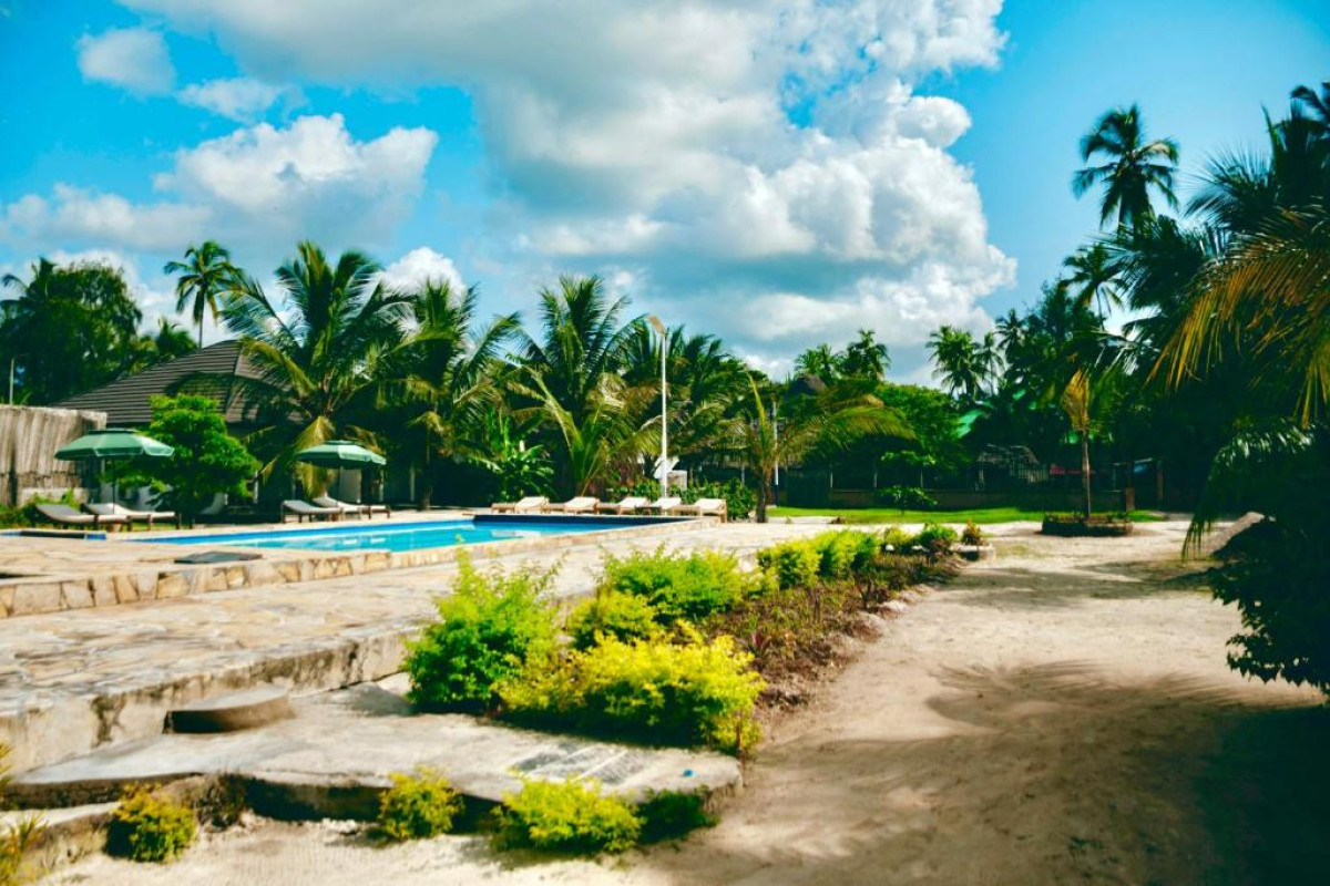 Mambo Ocean Resort