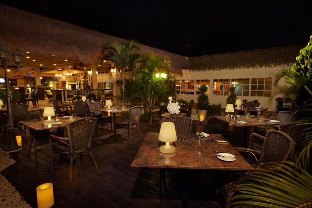 Manchebo Beach Resort and Spa