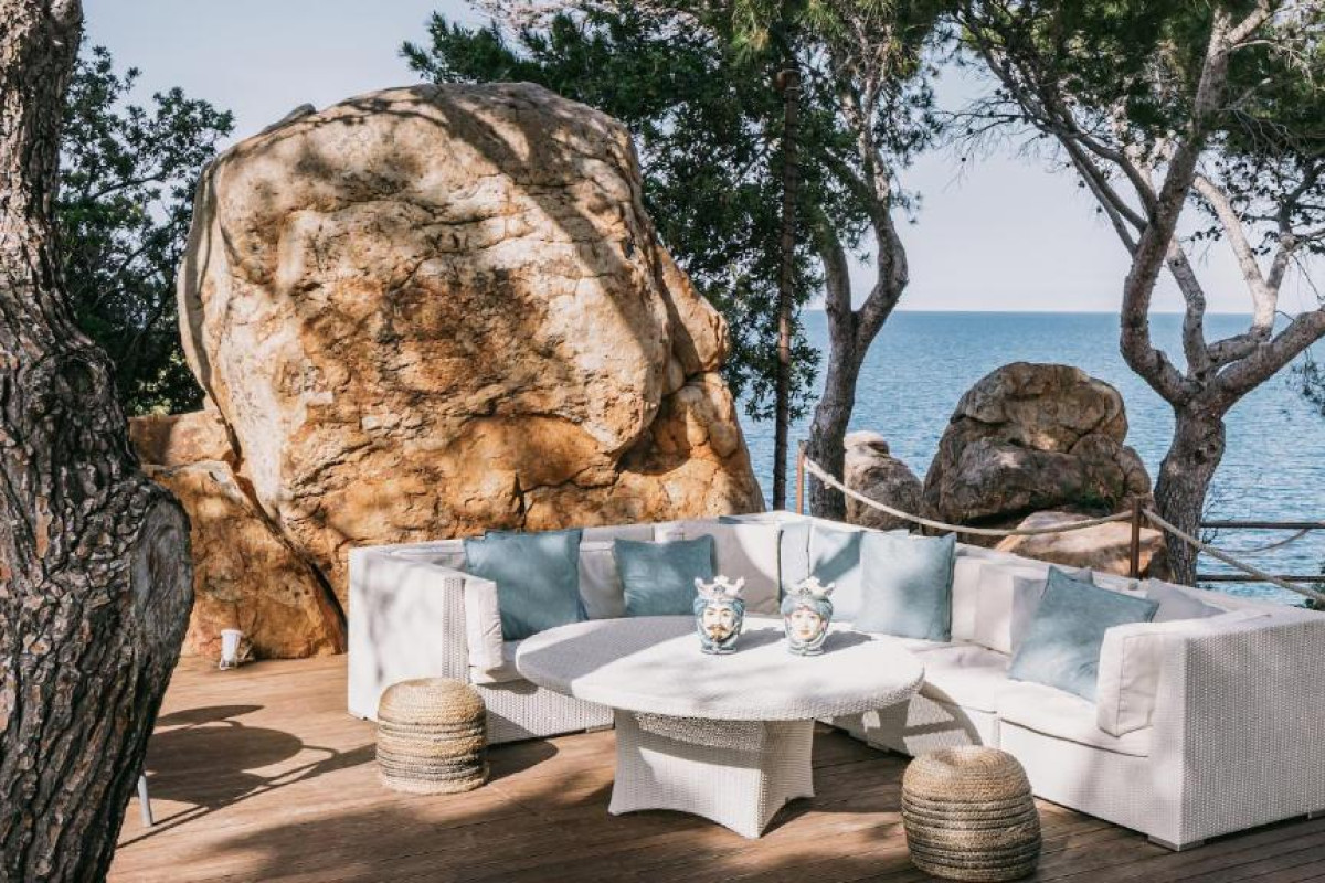 MANGIA’S POLLINA RESORT