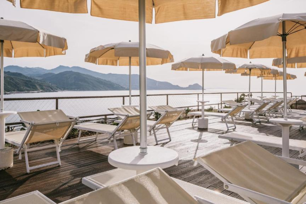 MANGIA’S POLLINA RESORT