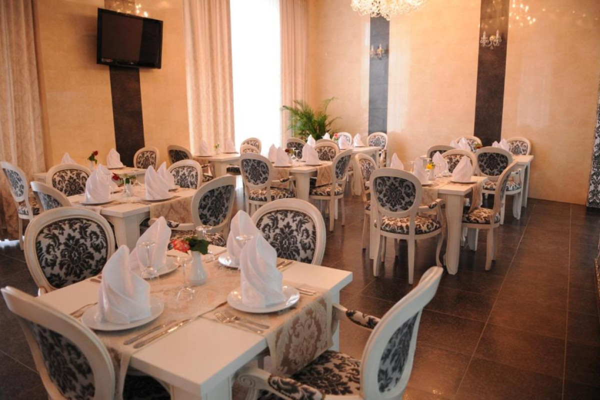 Manhattan Hotel & Restaurant