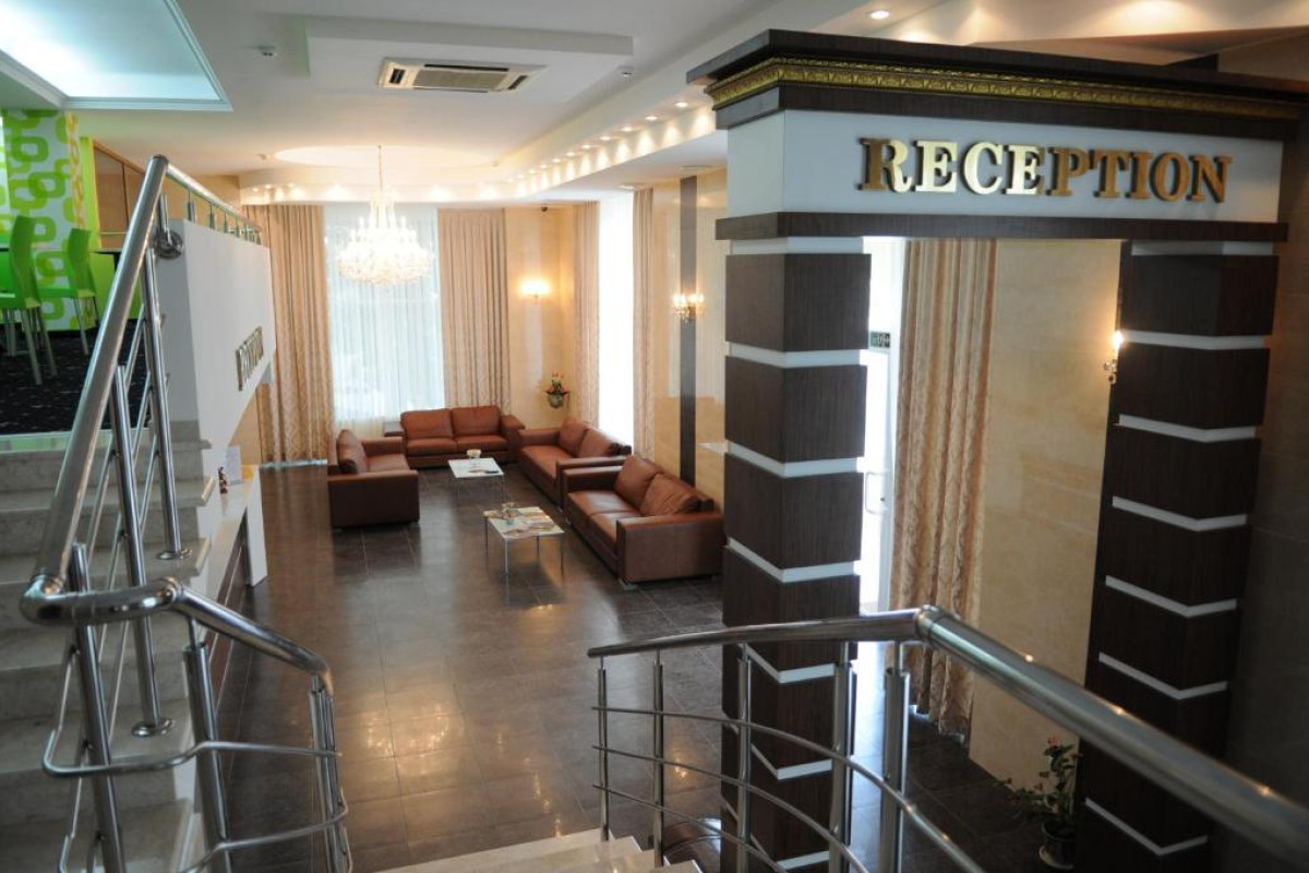 Manhattan Hotel & Restaurant