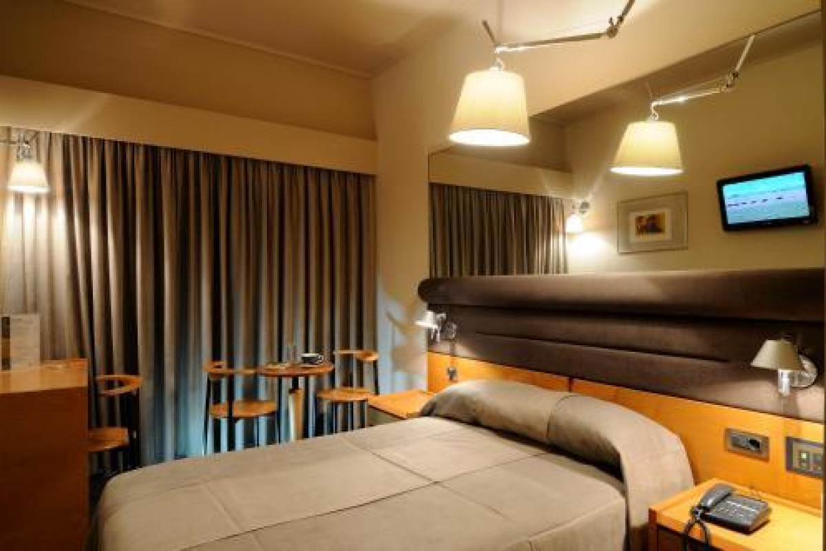 Maniatis Hotel