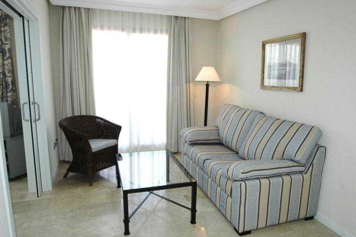 Manilva Green