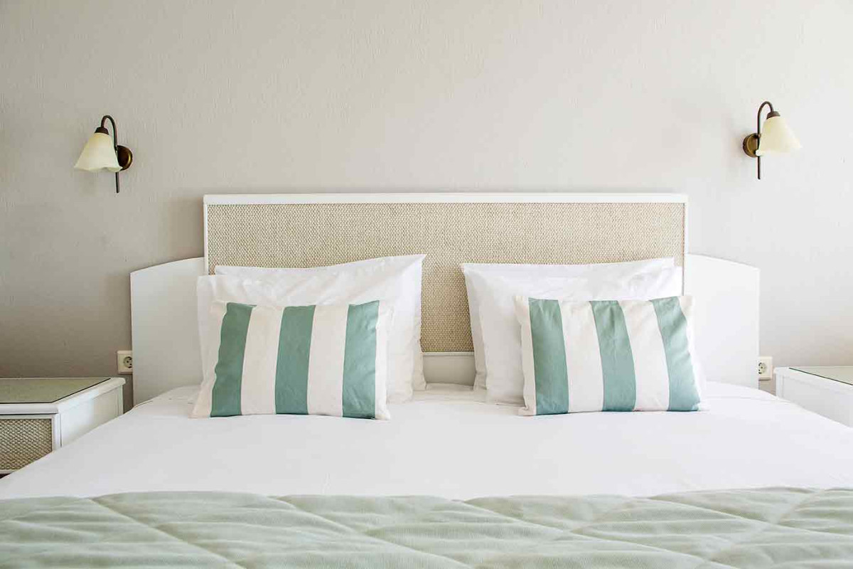 Manoulas Beach Hotel
