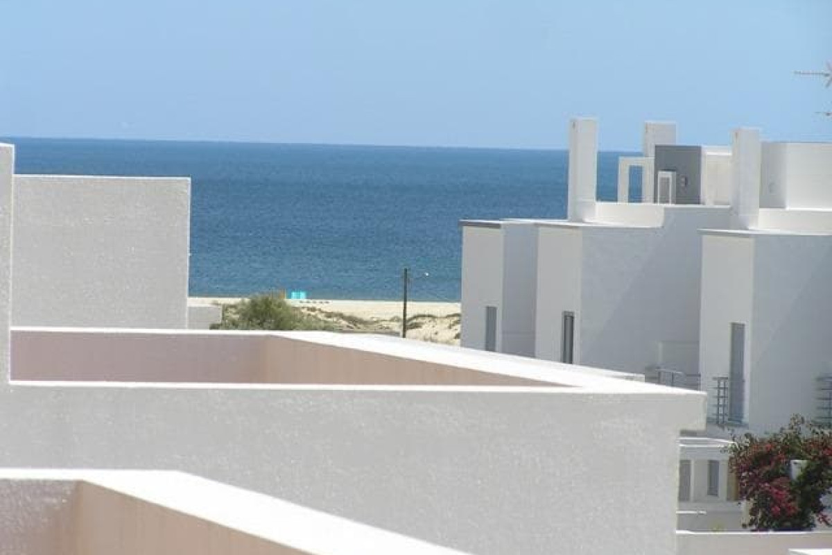 Manta Rota Village