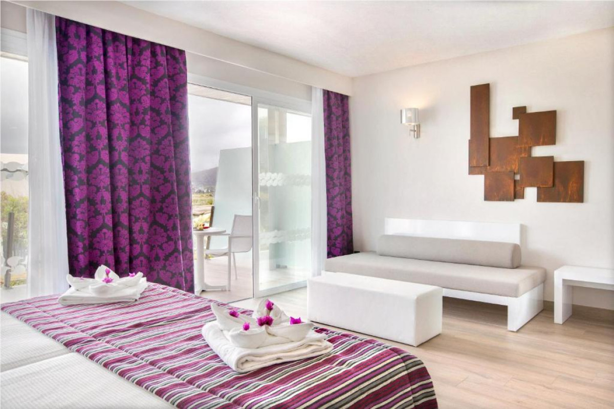 Mar Hotels Playa De Muro Suites
