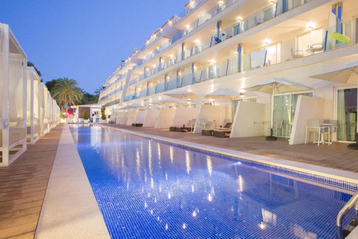 Mar Hotels Playa De Muro Suites