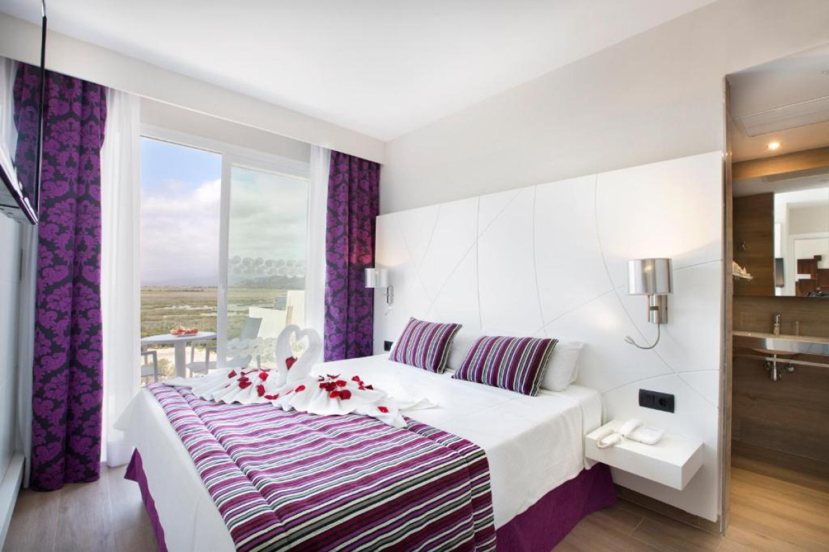 Mar Hotels Playa De Muro Suites