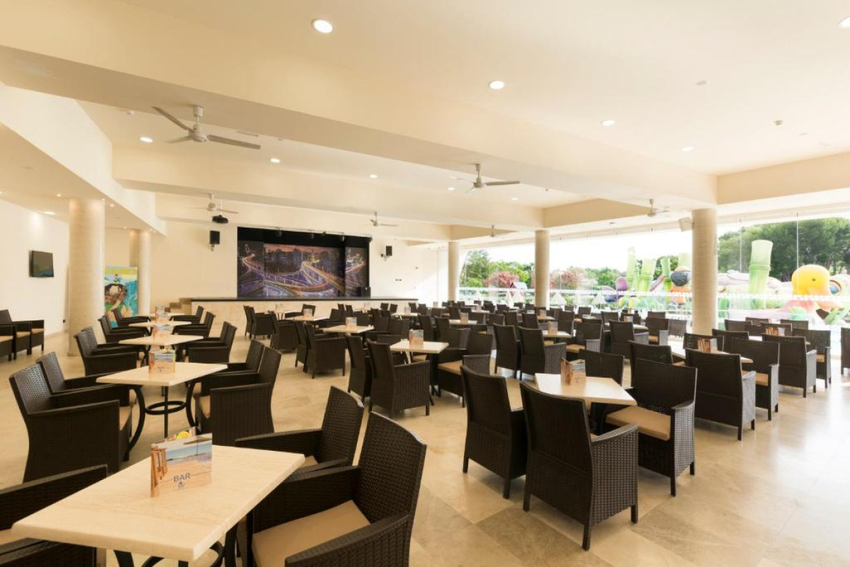 Mar Hotels Playa De Muro Suites