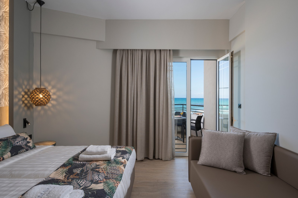 MARE BLUE SUITES Adults only 16+