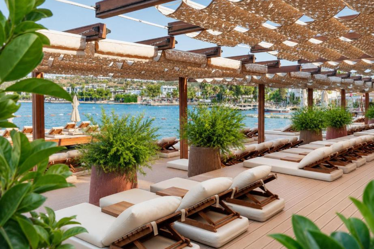 MARE DELUXE RESIDENCE VILLAS