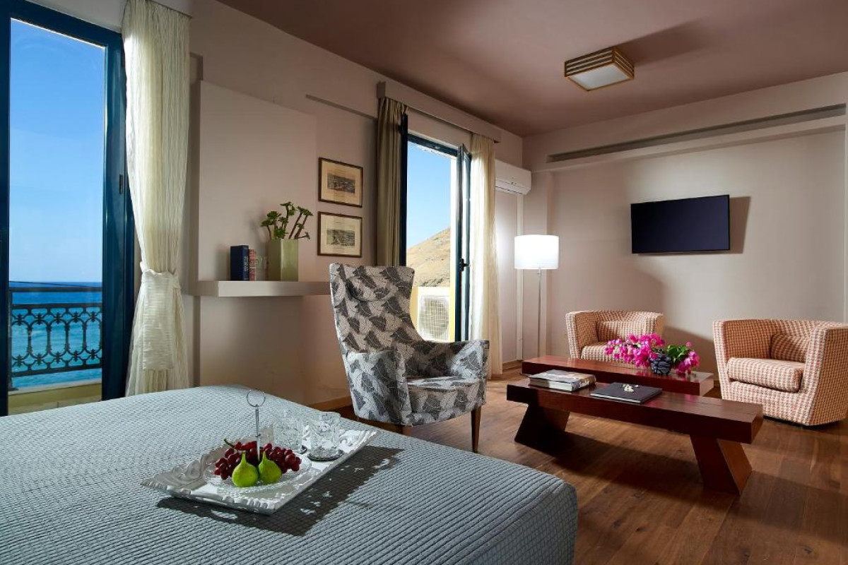 Marelina Villas Panormo