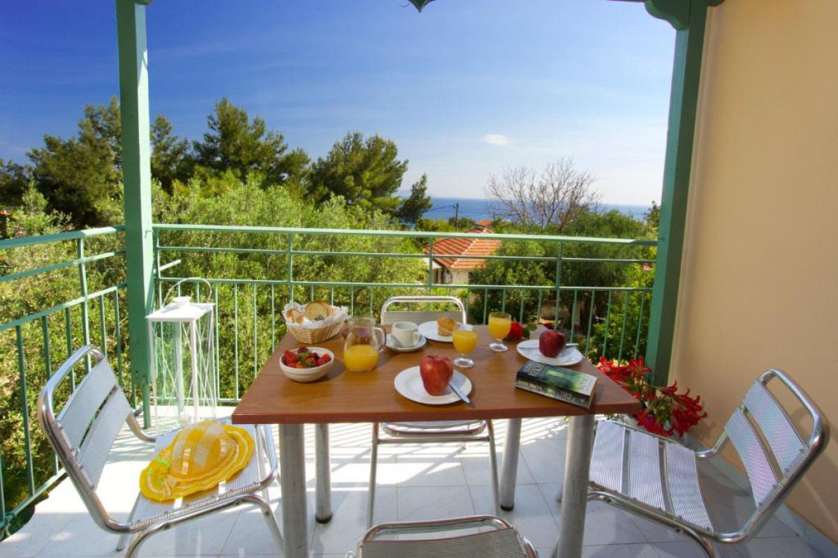 Maria Apartments Lourdata
