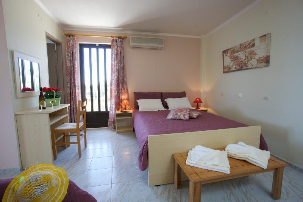 Maria Apartments Lourdata