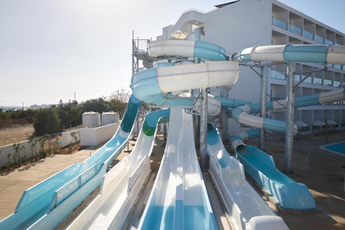 Maris Grand Waterpark Resort