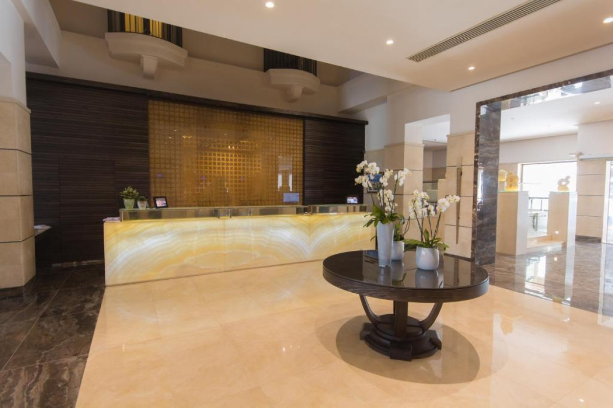 Maritim Antonine Hotel & Spa