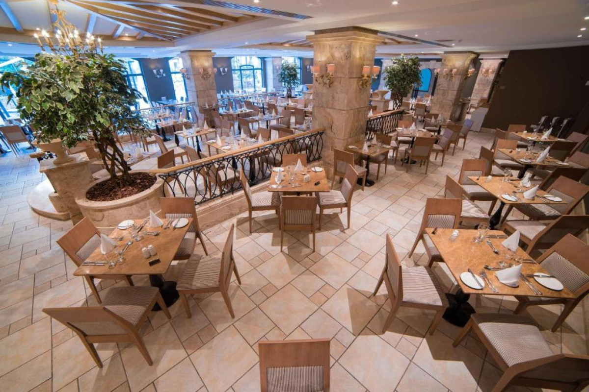 Maritim Antonine Hotel & Spa