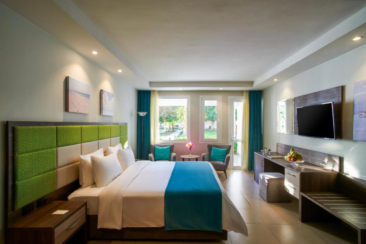 JOLIE VILLE RESORT & CASINO