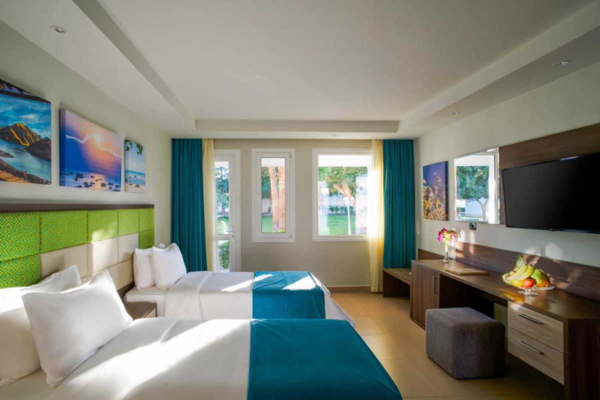 JOLIE VILLE RESORT & CASINO