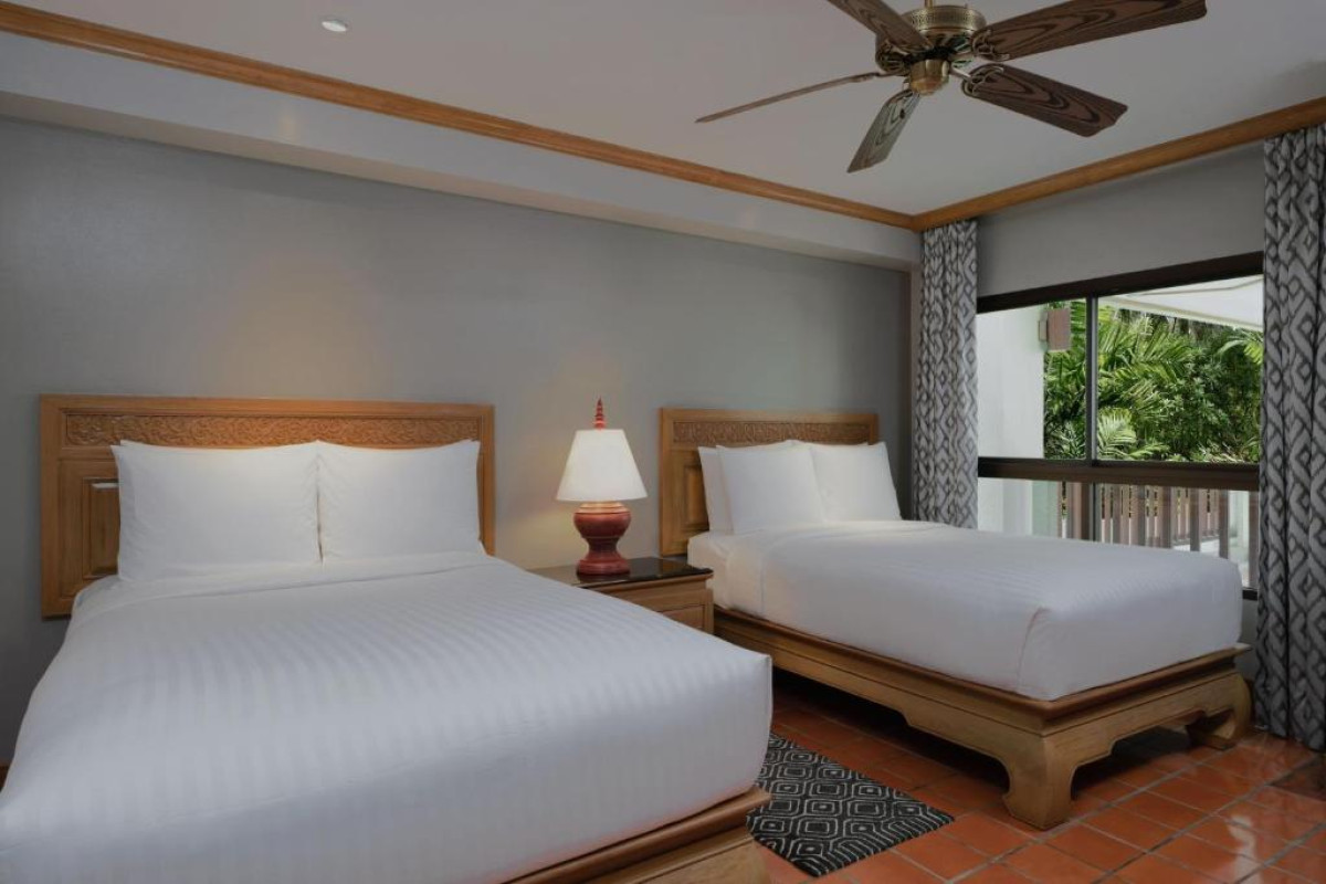 Marriott's Phuket Beach Club