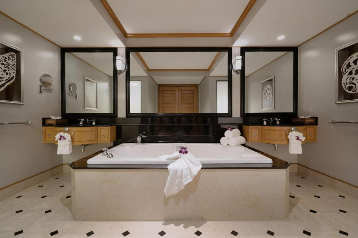 Marriott's Phuket Beach Club