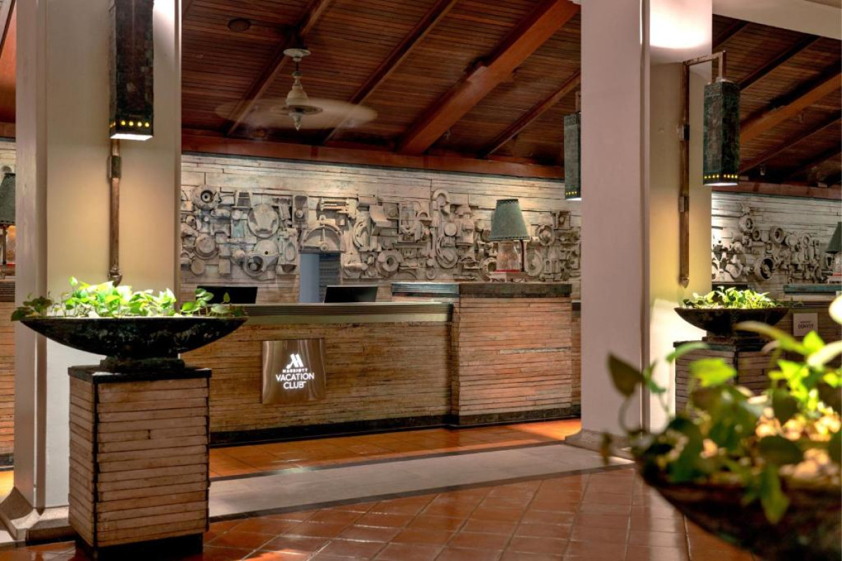 Marriott's Phuket Beach Club