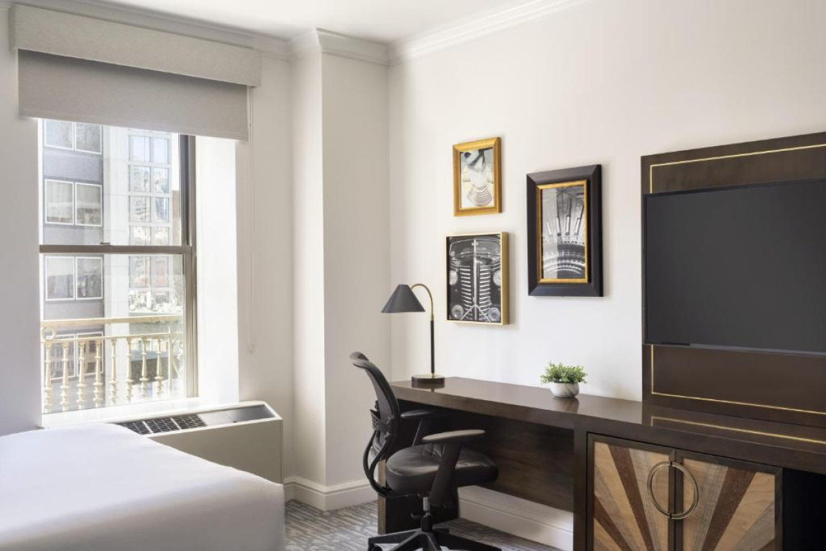 Martinique New York on Broadway, Curio Collection by Hilton