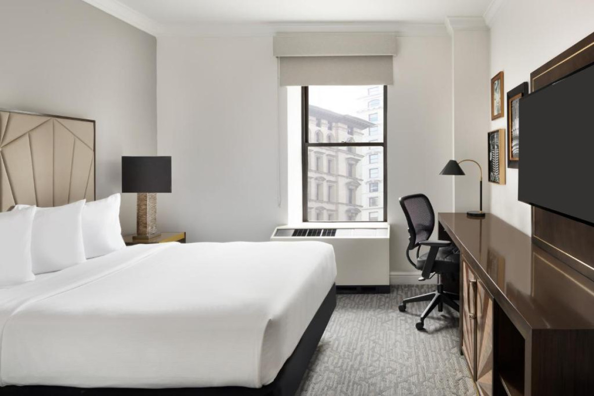 Martinique New York on Broadway, Curio Collection by Hilton