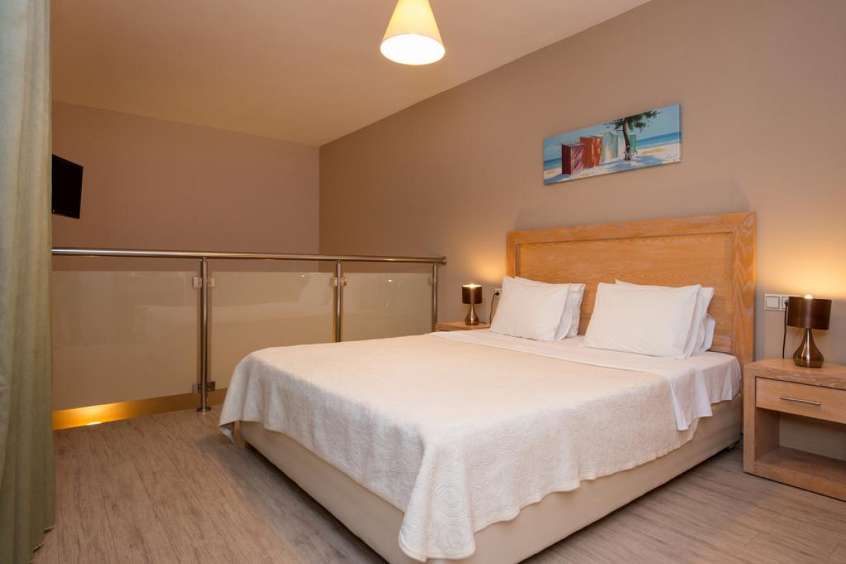 Mary's Residence Suites