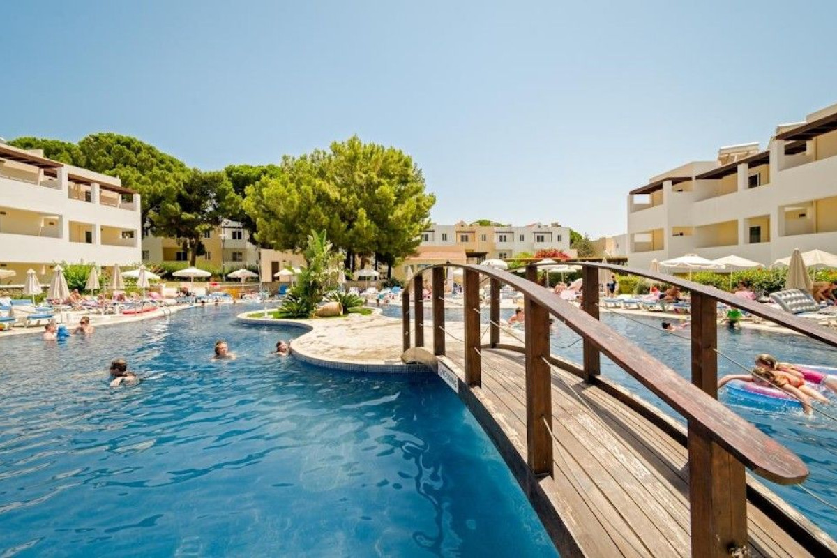 MATINA PEFKOS APARTHOTEL