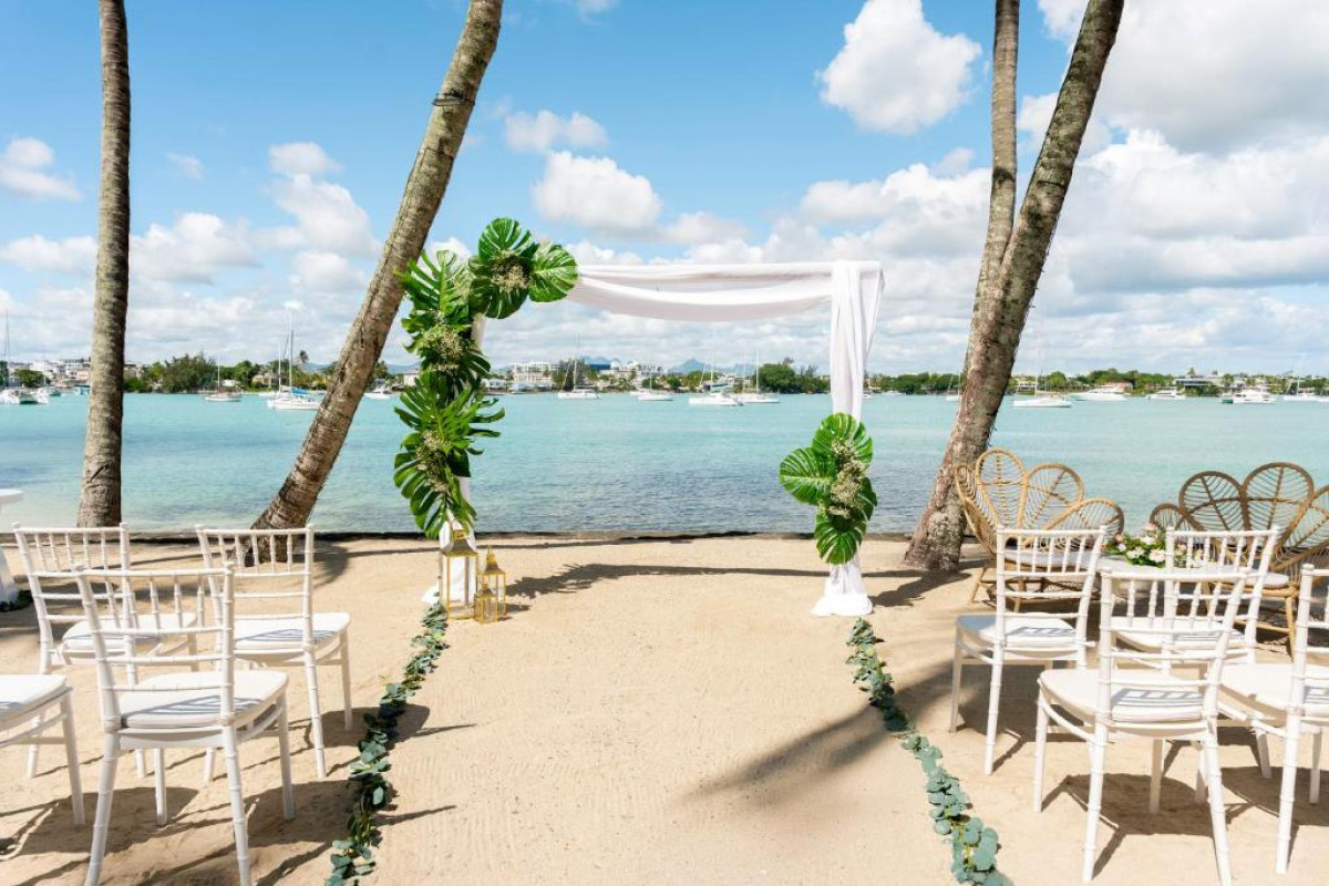 Mauricia Beachcomber Resort and Spa