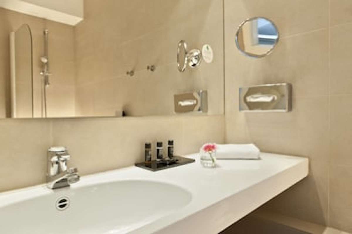 HOTEL MAXIM