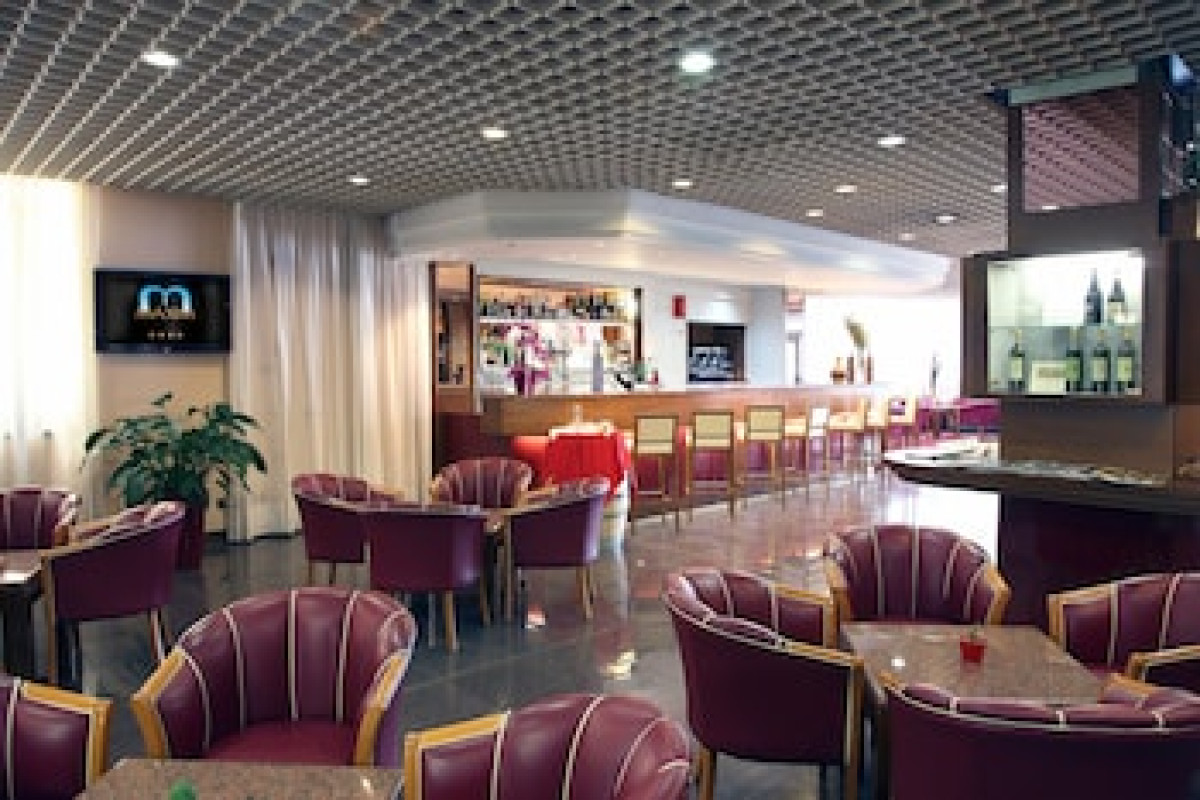 HOTEL MAXIM
