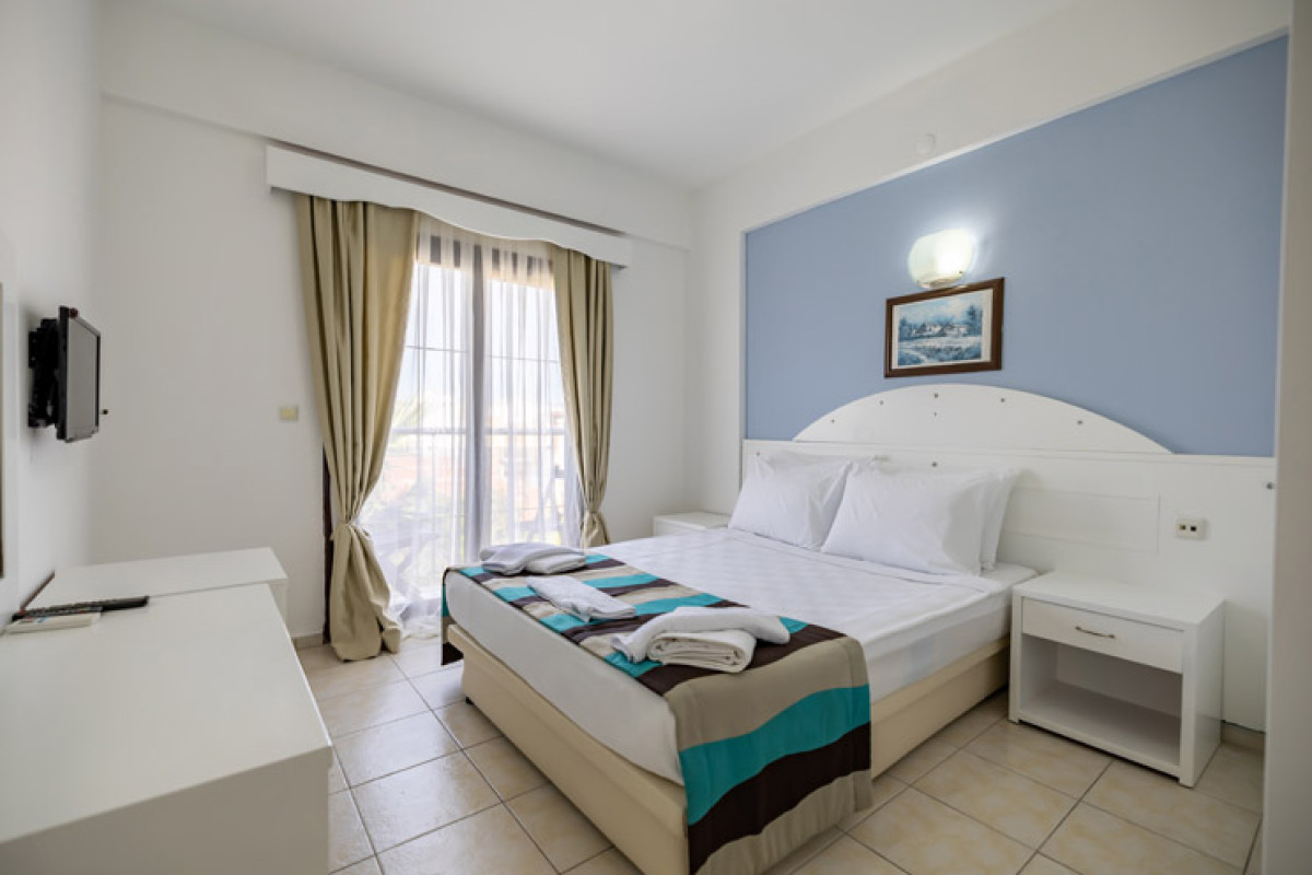 MaxSea Beach Hotel