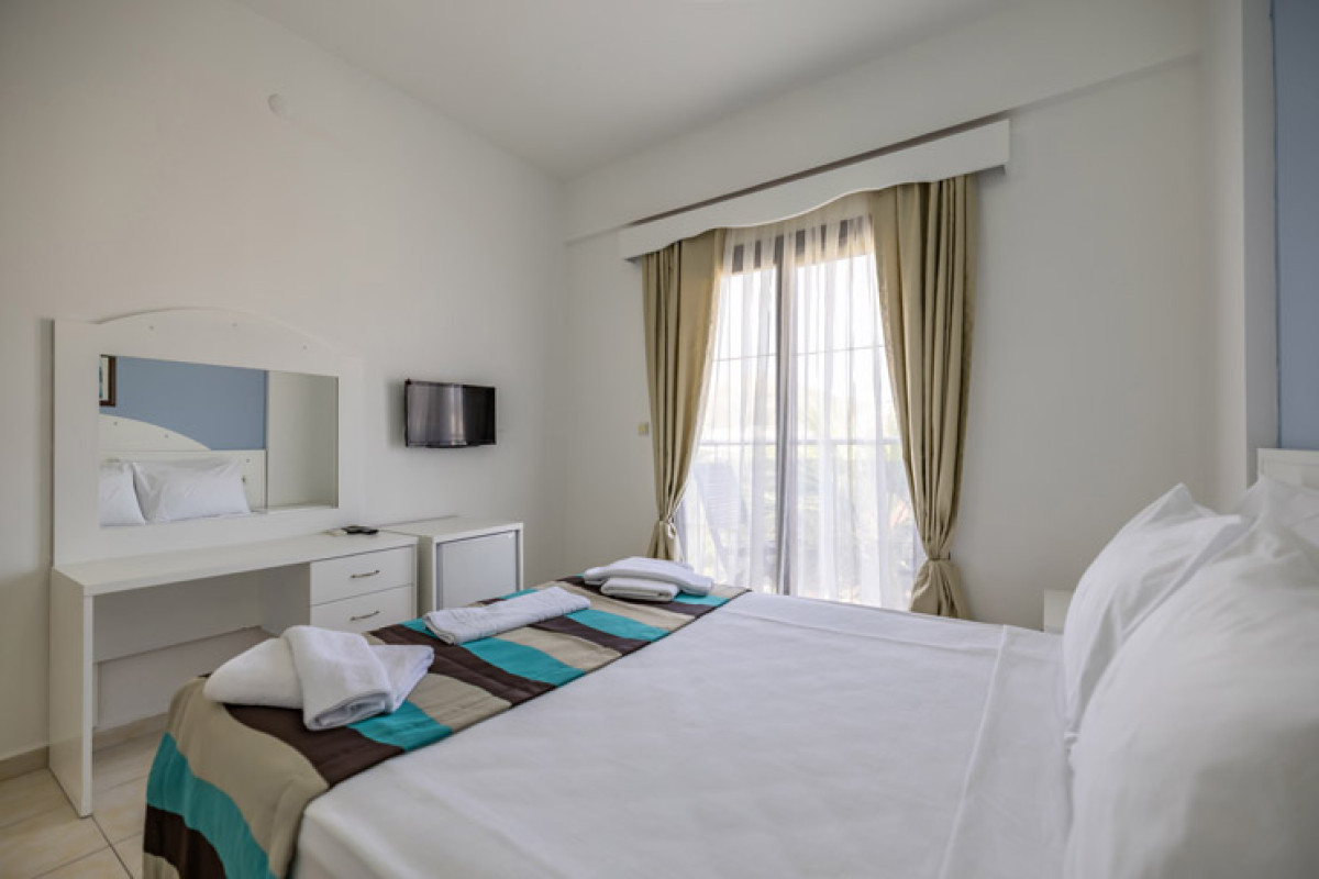 MaxSea Beach Hotel