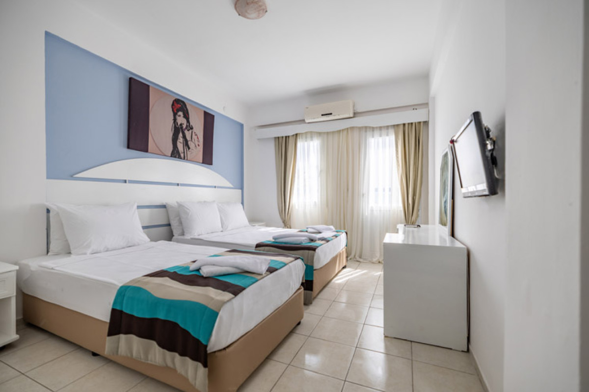 MaxSea Beach Hotel