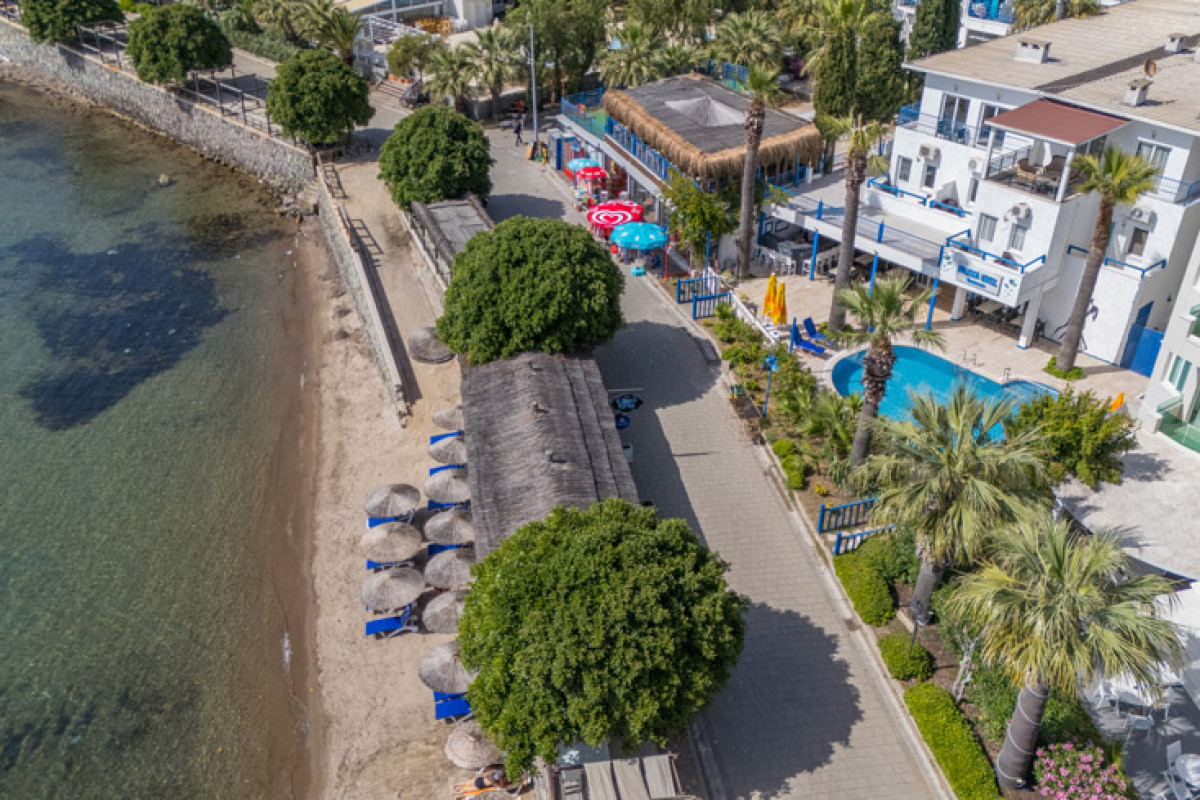 MaxSea Beach Hotel