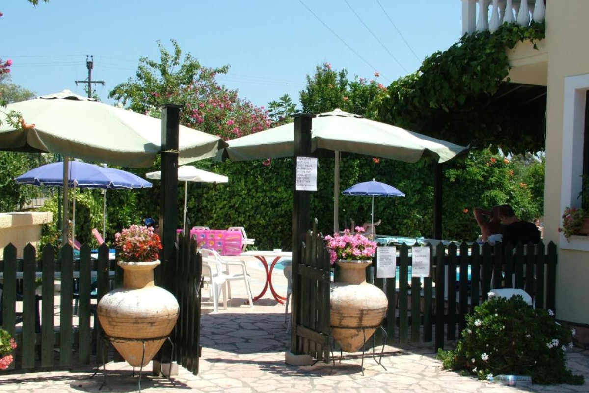 Mayflower Apartments Corfu
