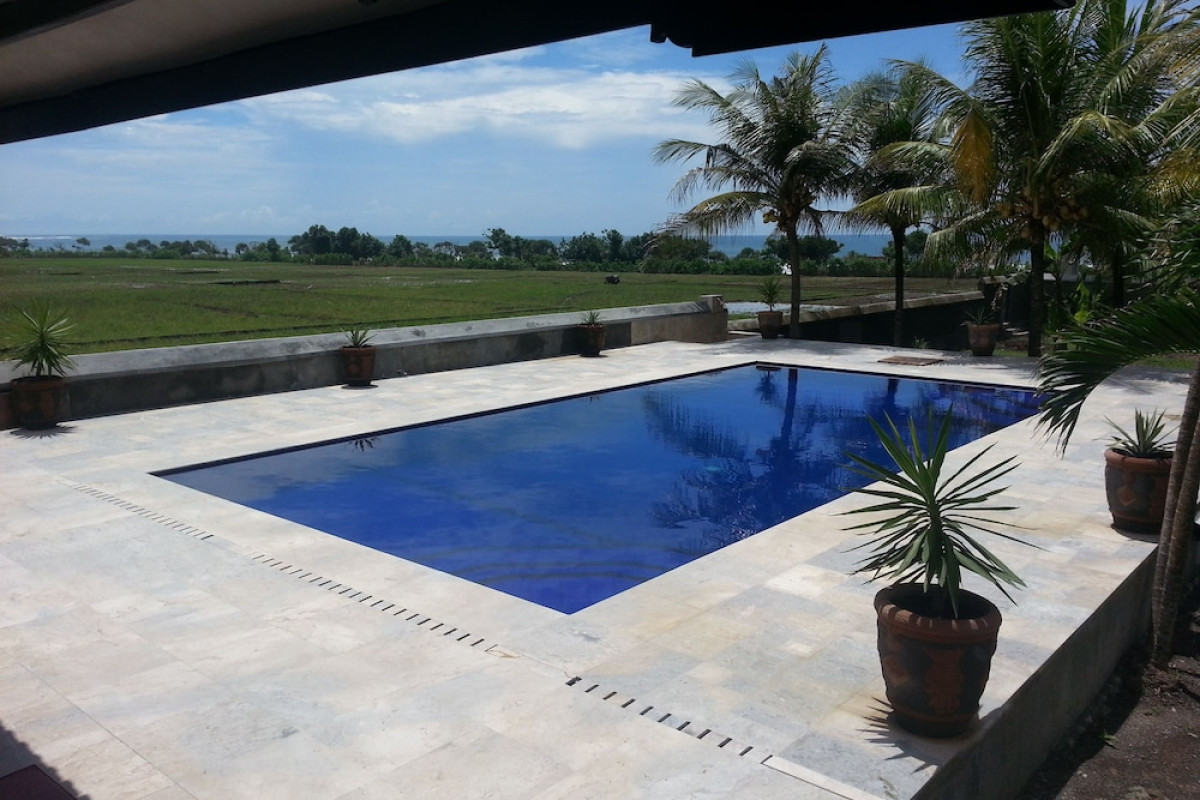 Medewi Manor