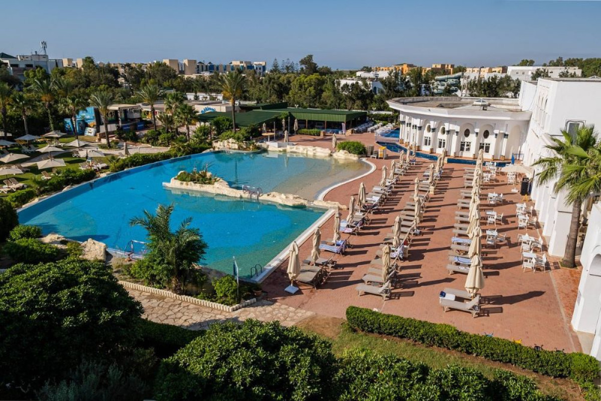 MEDINA BELISAIRE & THALASSO