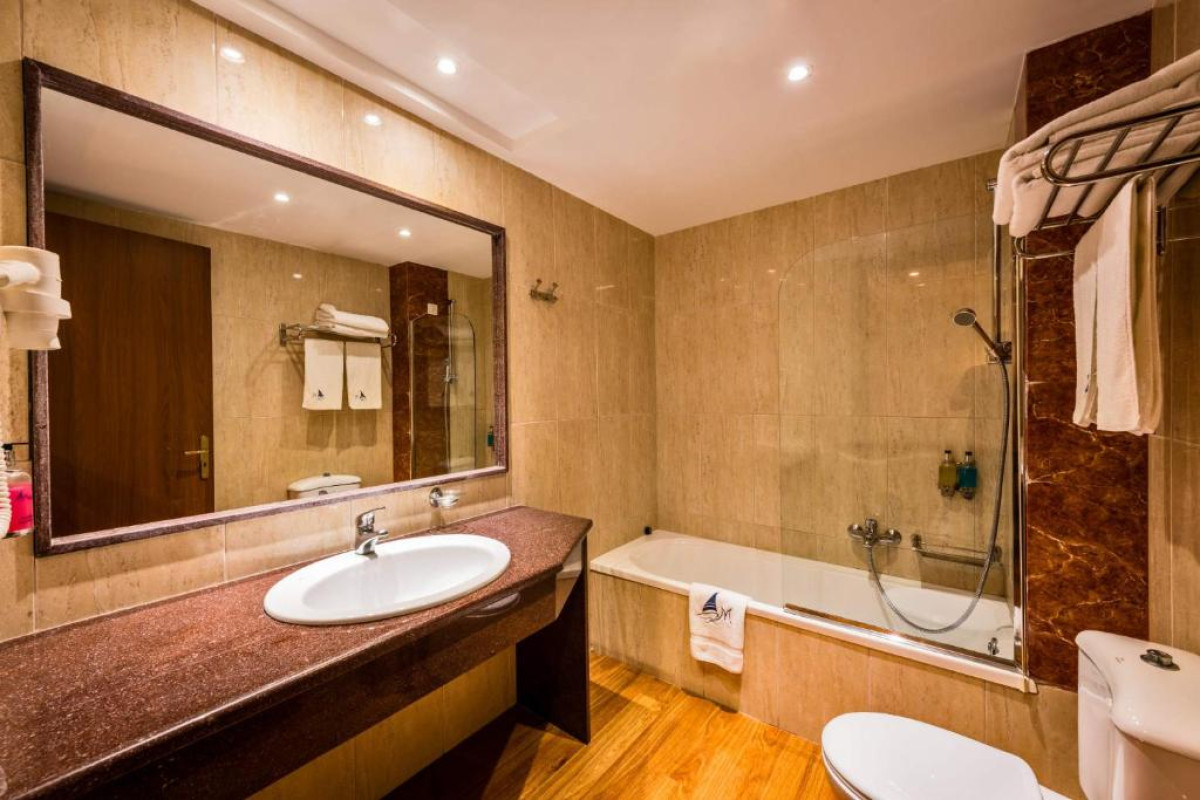 MEDITERRANEAN BEACH RESORT - LAGANAS