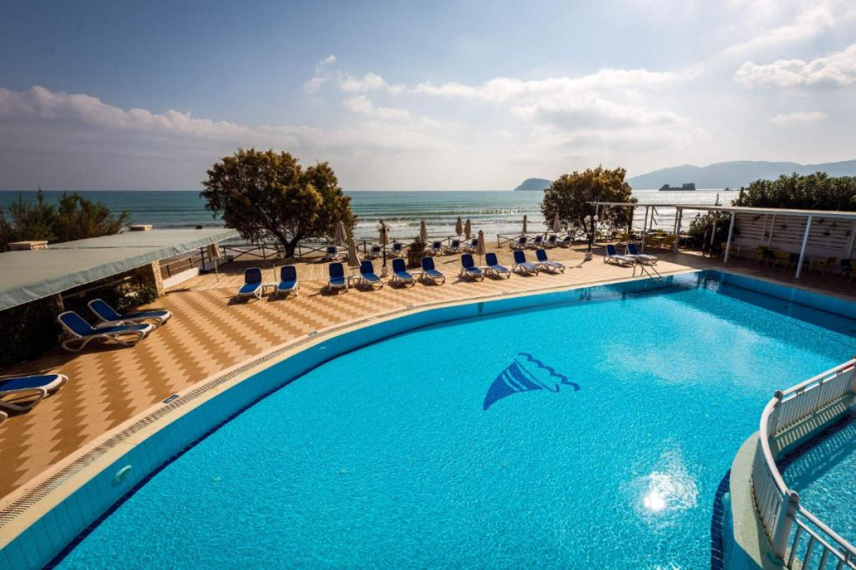 MEDITERRANEAN BEACH RESORT - LAGANAS