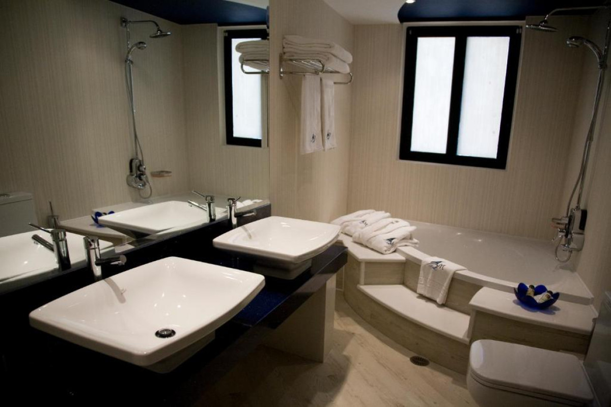 MEDITERRANEAN BEACH RESORT - LAGANAS