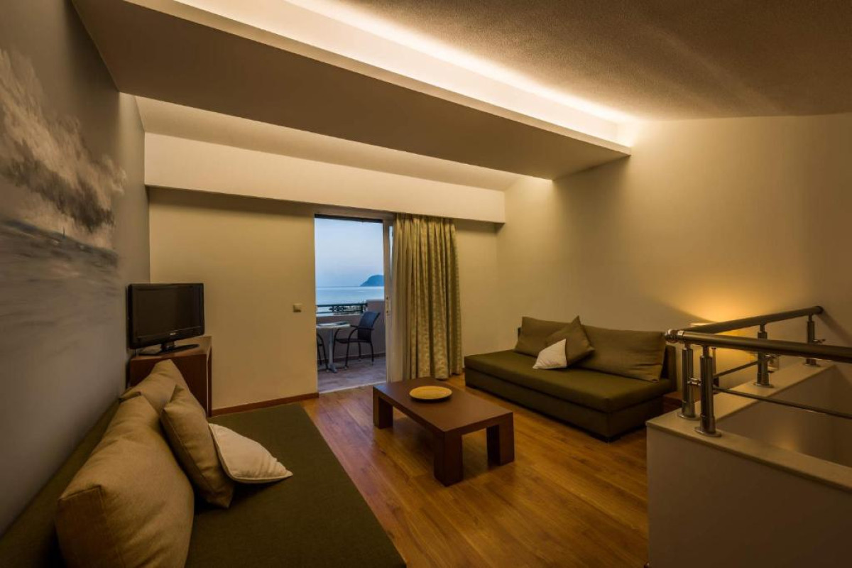 MEDITERRANEAN BEACH RESORT - LAGANAS