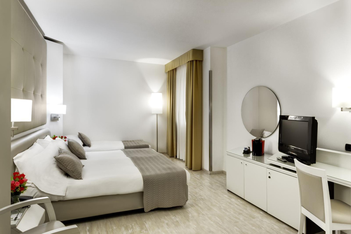 Mediterraneo Palace