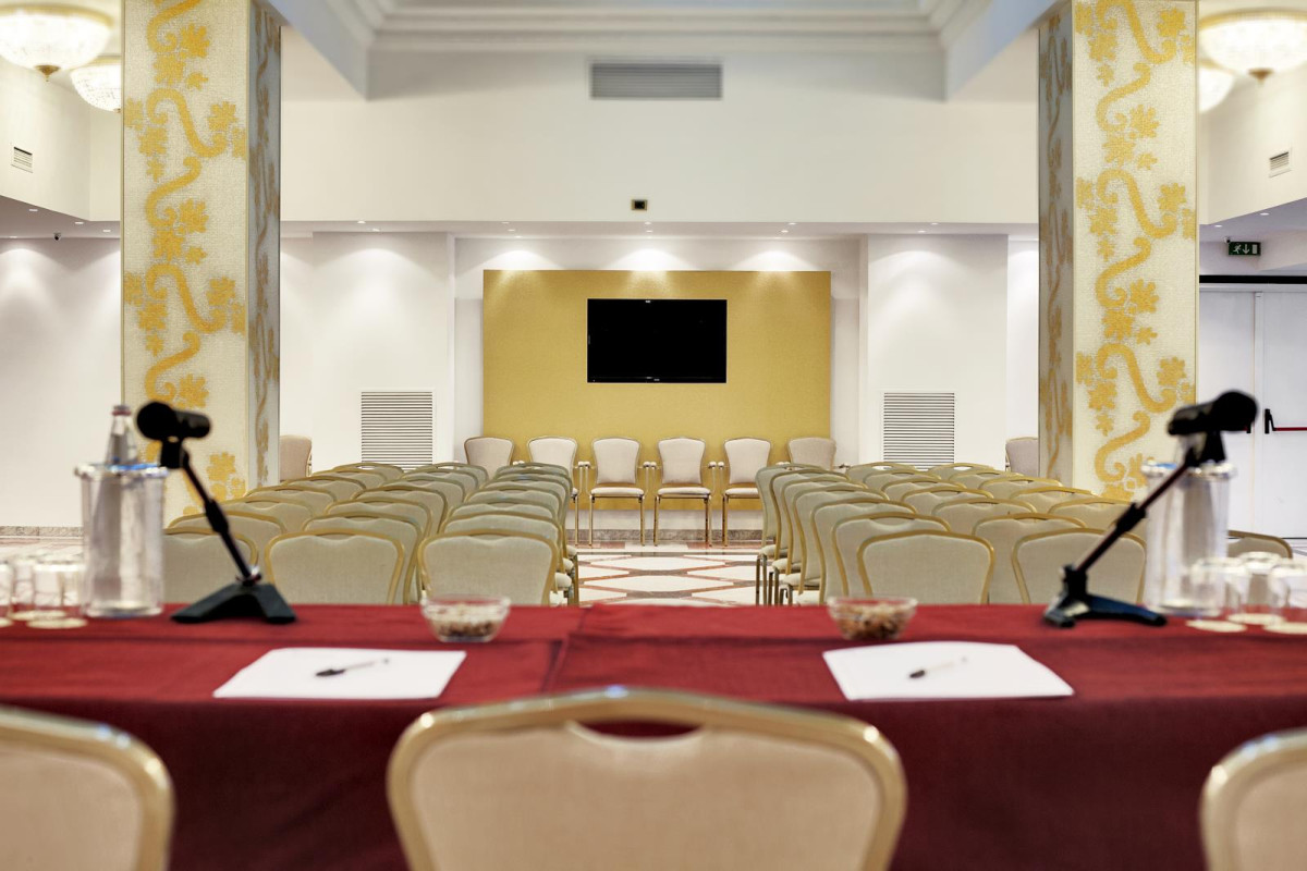 Mediterraneo Palace