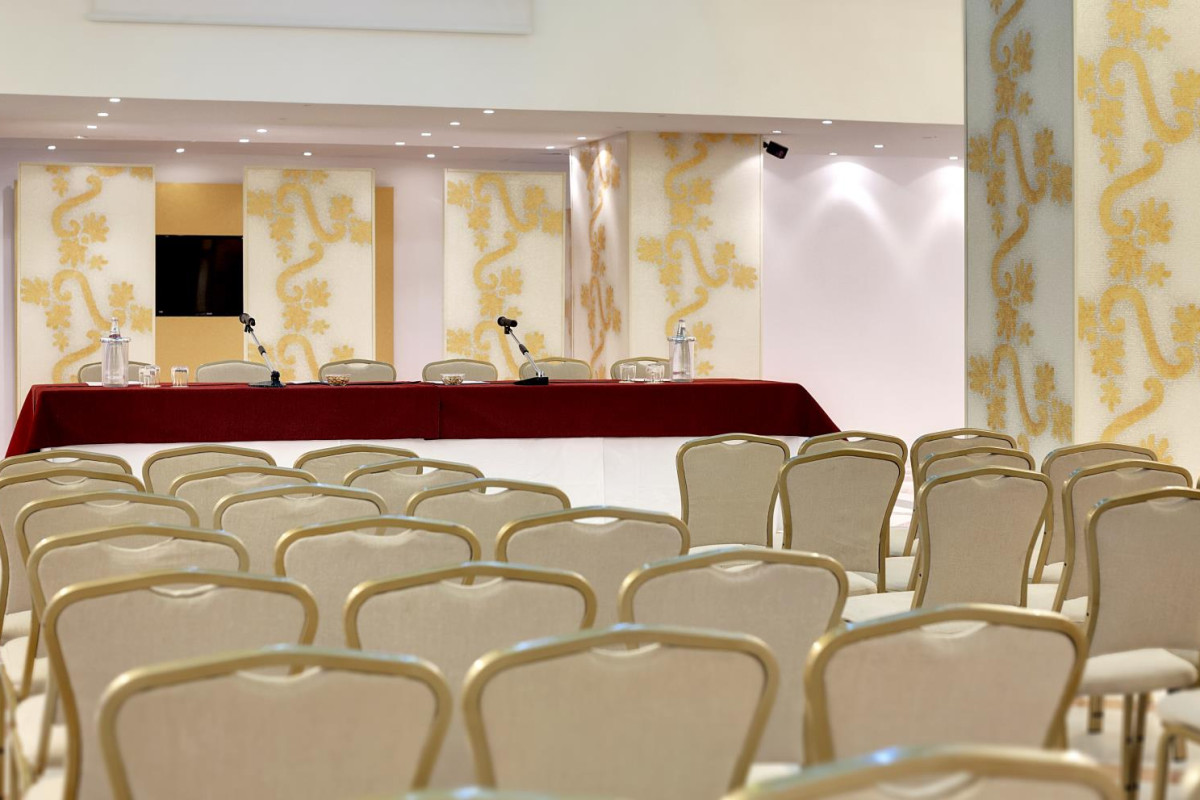 Mediterraneo Palace