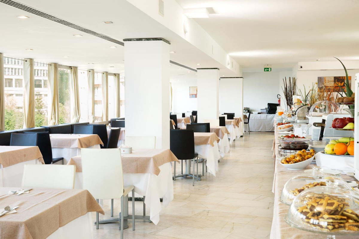 Mediterraneo Palace