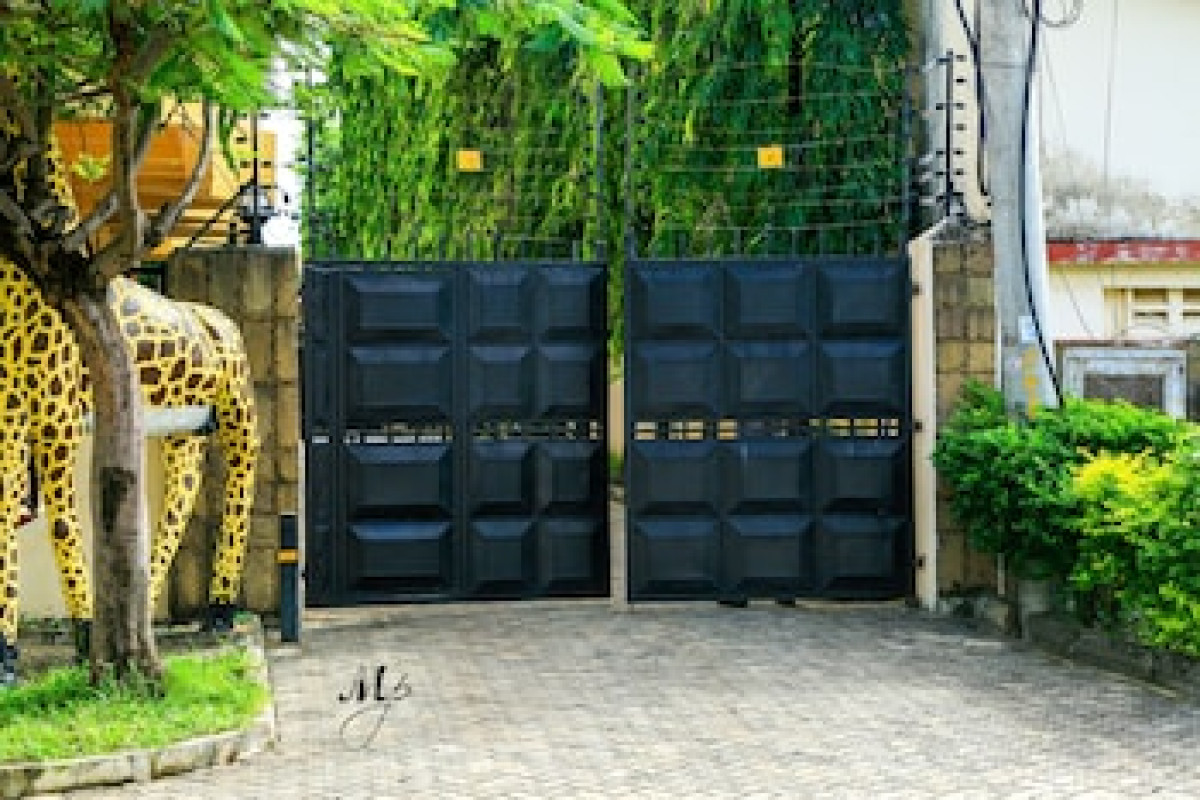 MEI PLACE APARTMENTS